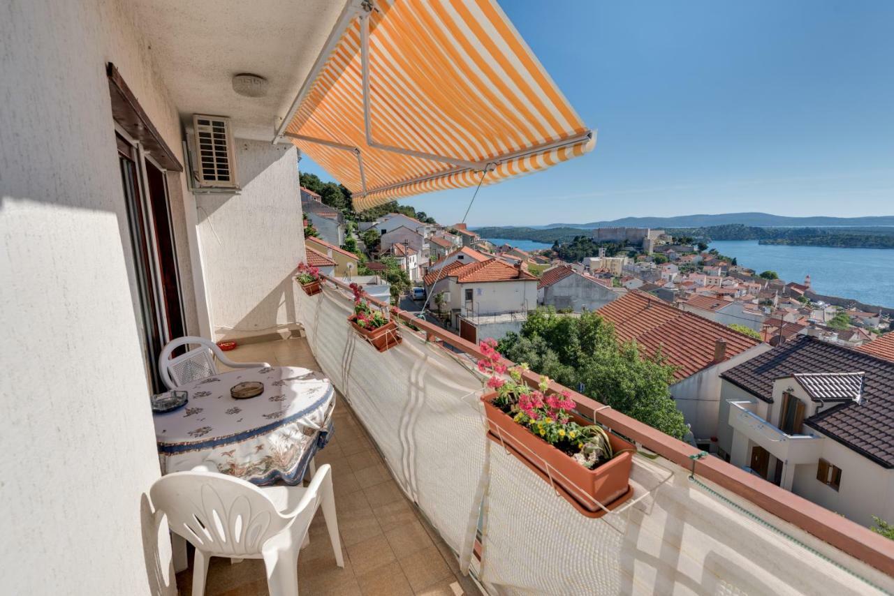 Lara Apartment Šibenik Exteriör bild